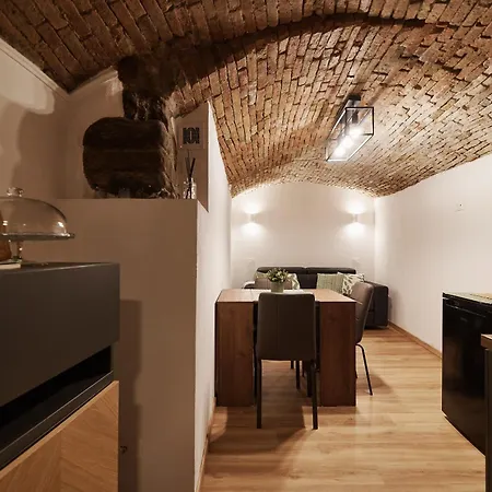 Luxury Vault - Historic Center