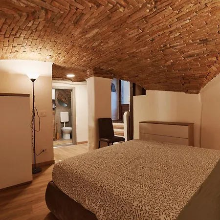 Luxury Vault - Historic Center